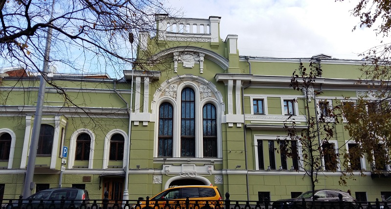 ОсобнякСмирнова_ЛеваяЧасть.jpg