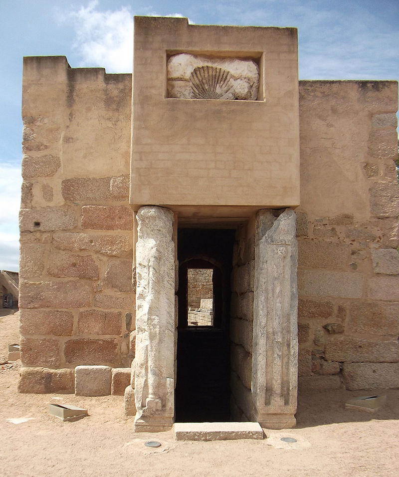 мерида800px-Aljibe_de_la_Alcazaba_de_Mérida.jpg