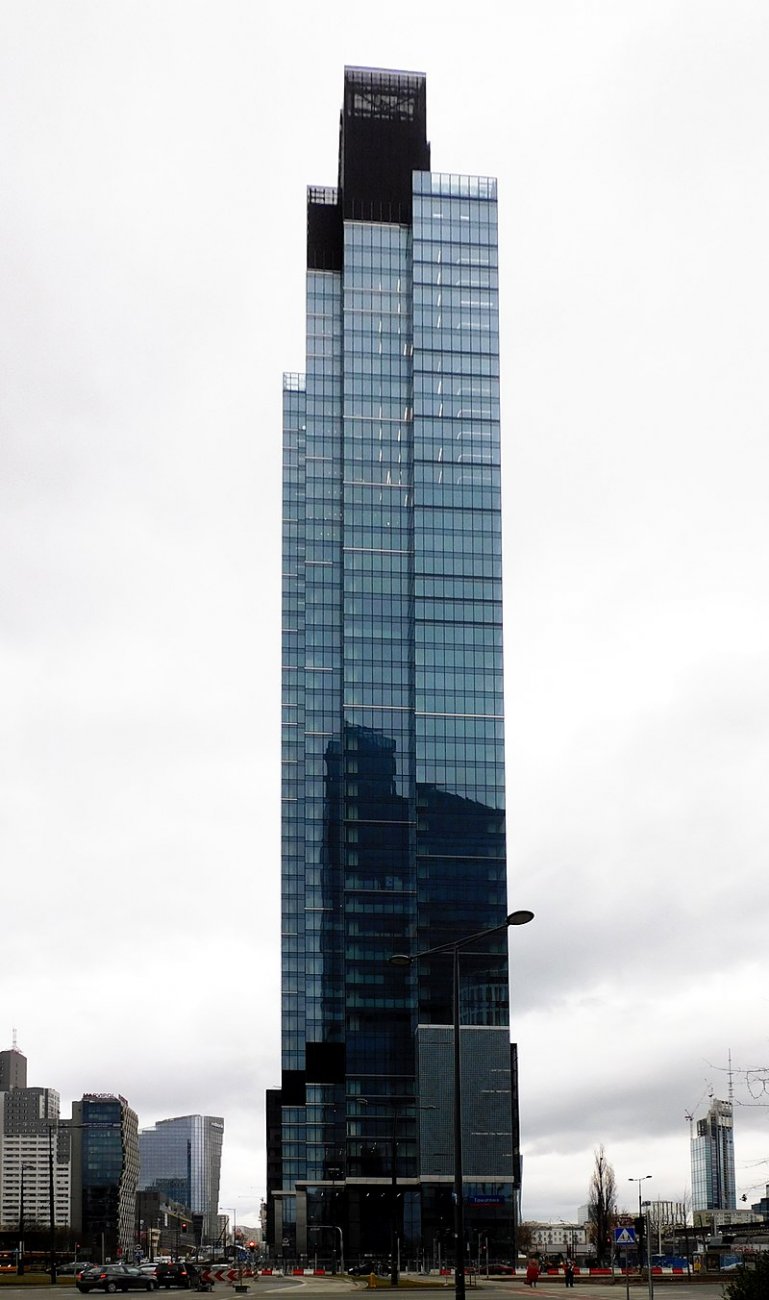 польшаBudynek_warsaw_unit_od_zachodu.jpg