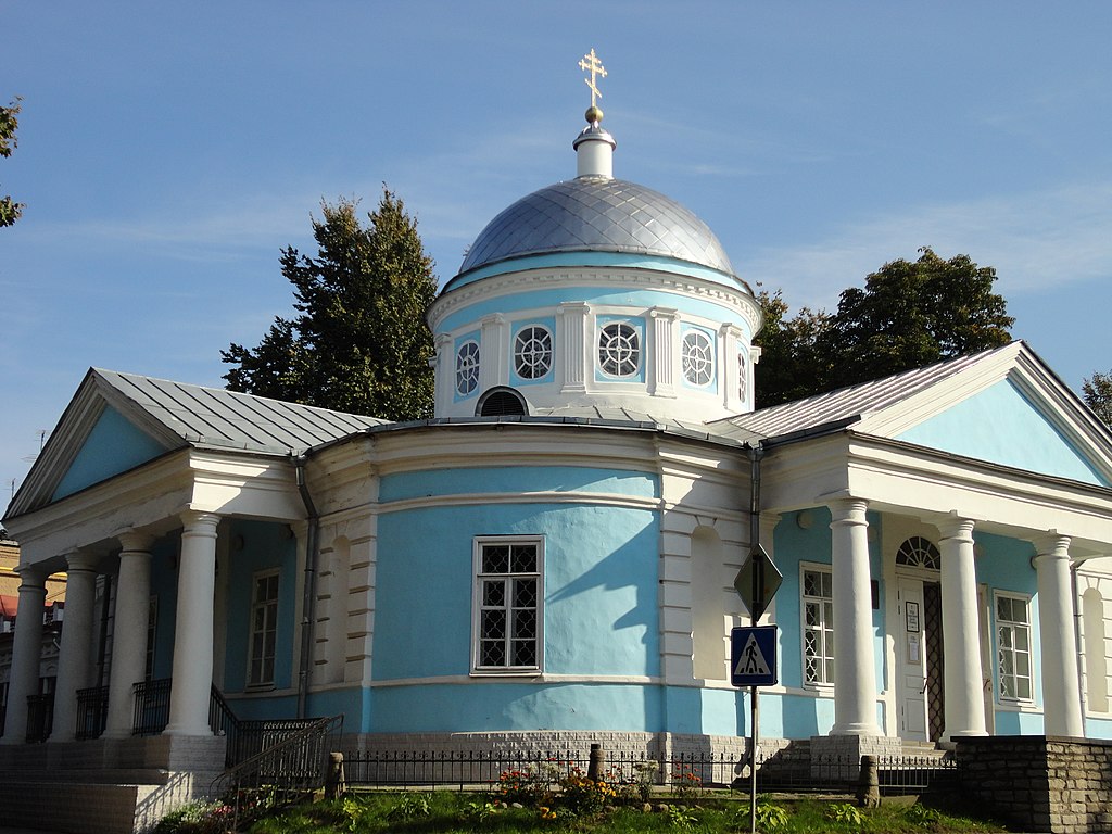 рос1024px-Вид_на_северо-западную_сторону_храма..jpg