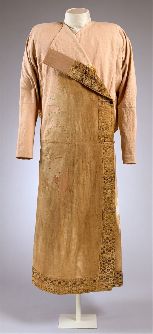 саотовск 8 в.Caftan_MET_DT1115.jpg