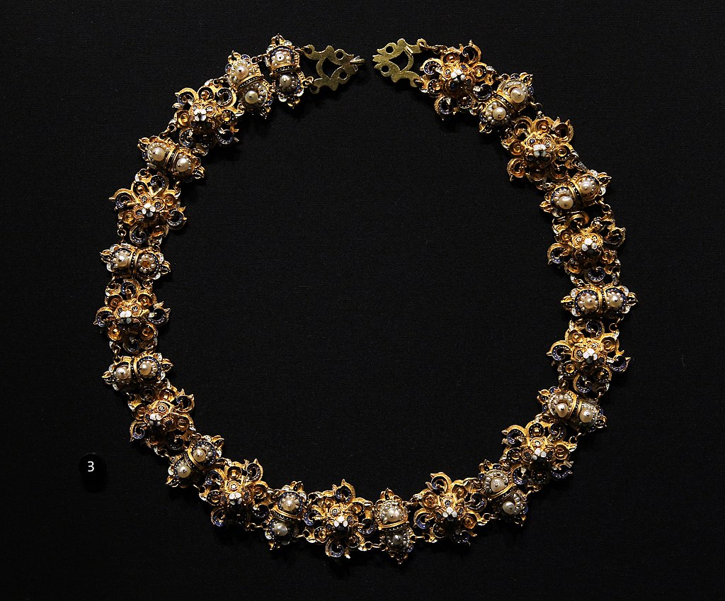транс Victoria_and_Albert_Museum_Jewellery_11042019_Necklet_About_1595_E.jpg