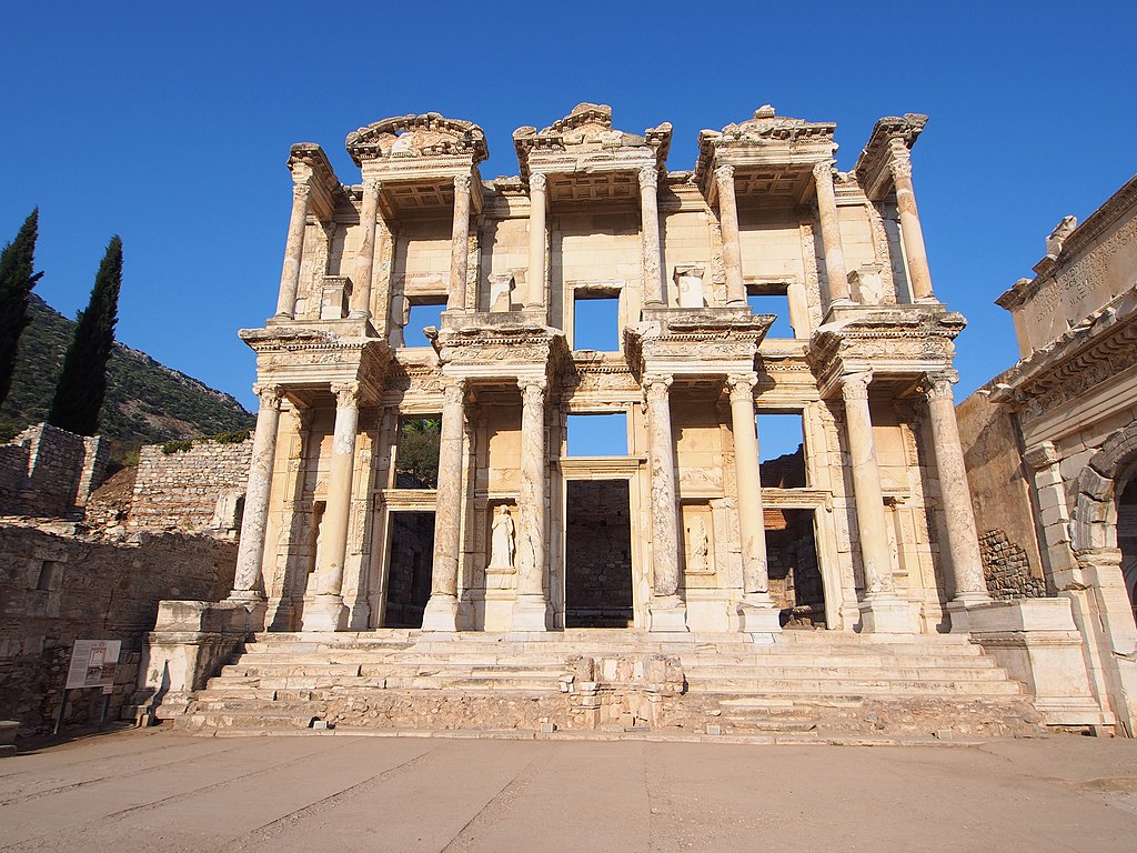 турк Library_of_Celsus_-_2014.10_-_panoramio.jpg