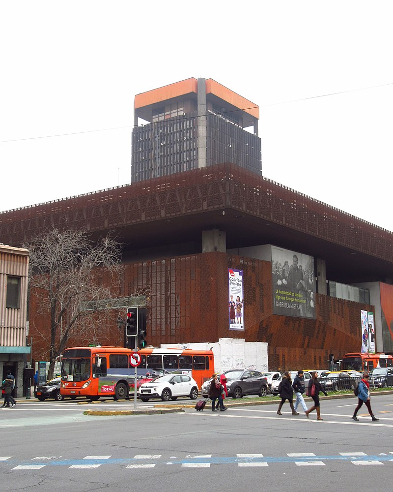 чили800px-2017_Santiago_de_Chile_-_Centro_Gabriela_Mistral_.jpg