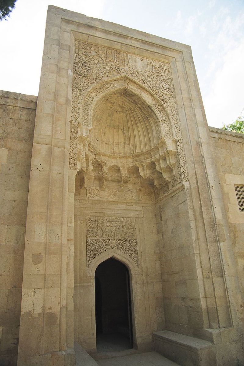 ширван 1435.800px-Azerbaigian-baku2.jpg