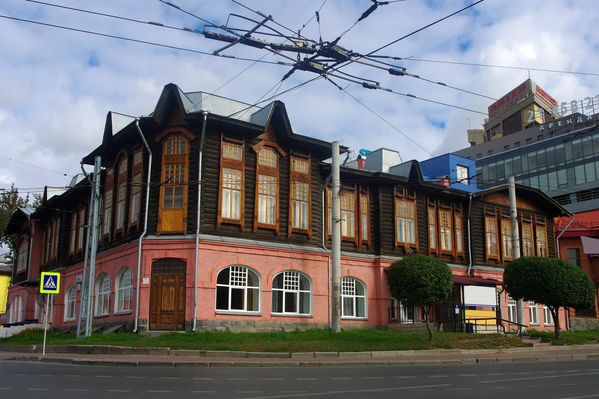 10 екат бургДом_и_больница_доктора_Сяно_(с_ул.Малышева).jpg