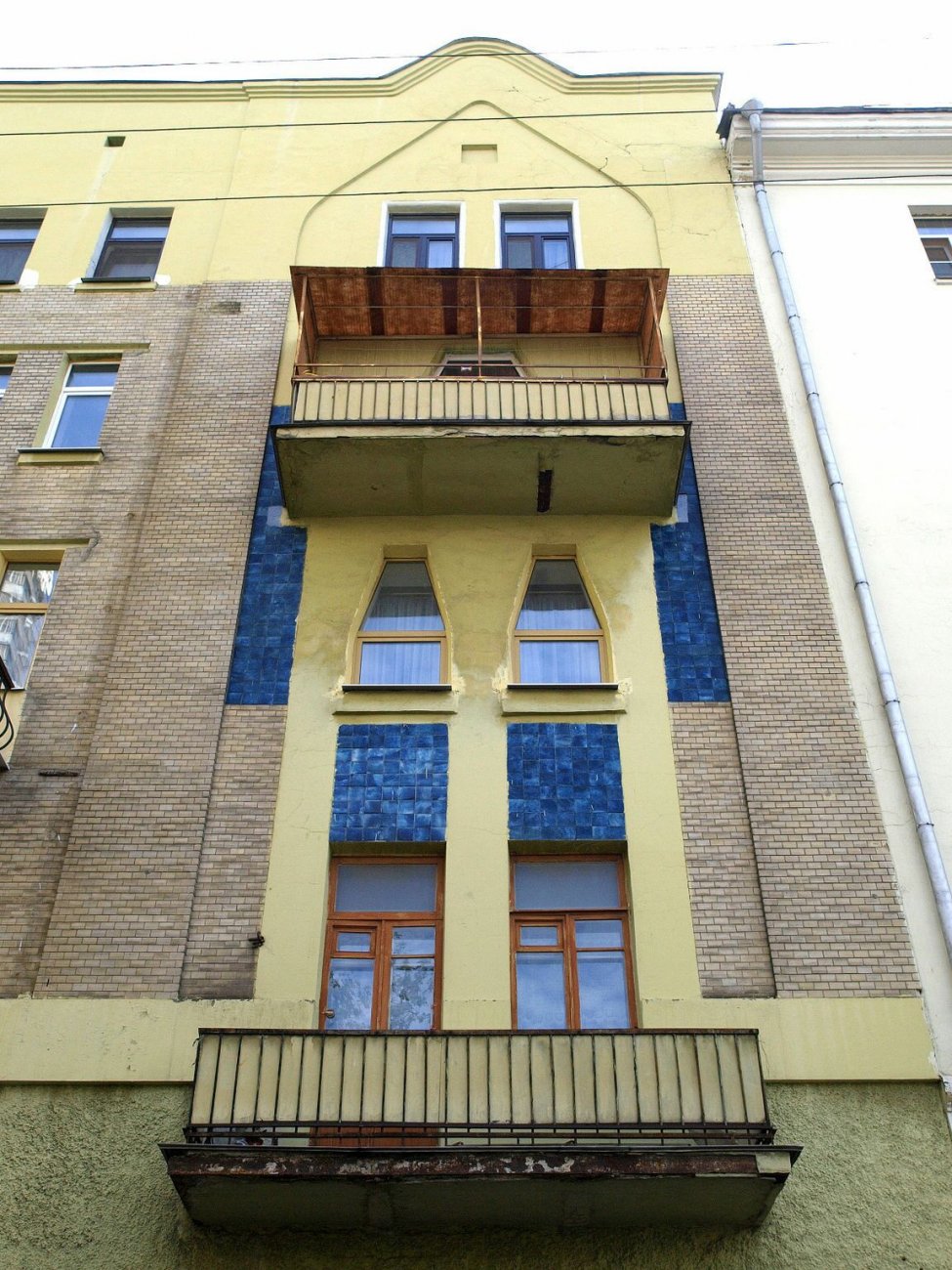 10 мо Moscow,_Maly_Nikolopeskovsky_9-2_detail_Aug_2008_01.jpg