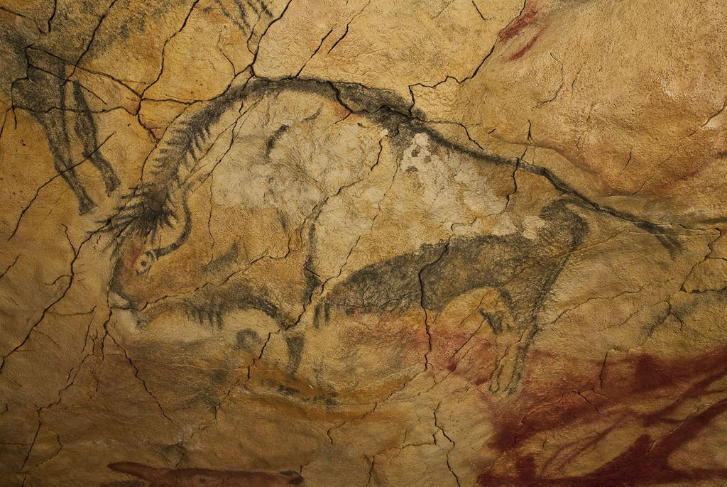 1024px-10_Bisonte_Magdaleniense.jpg