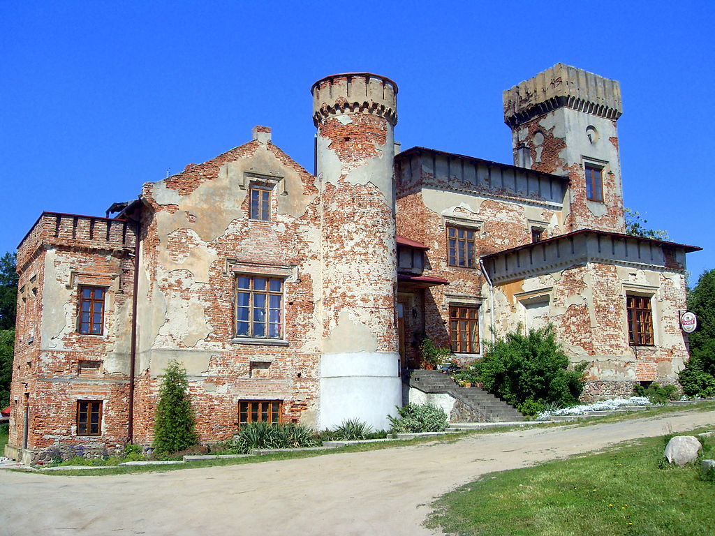 1024px-Biała_Rawska_-_pałac_001.jpg