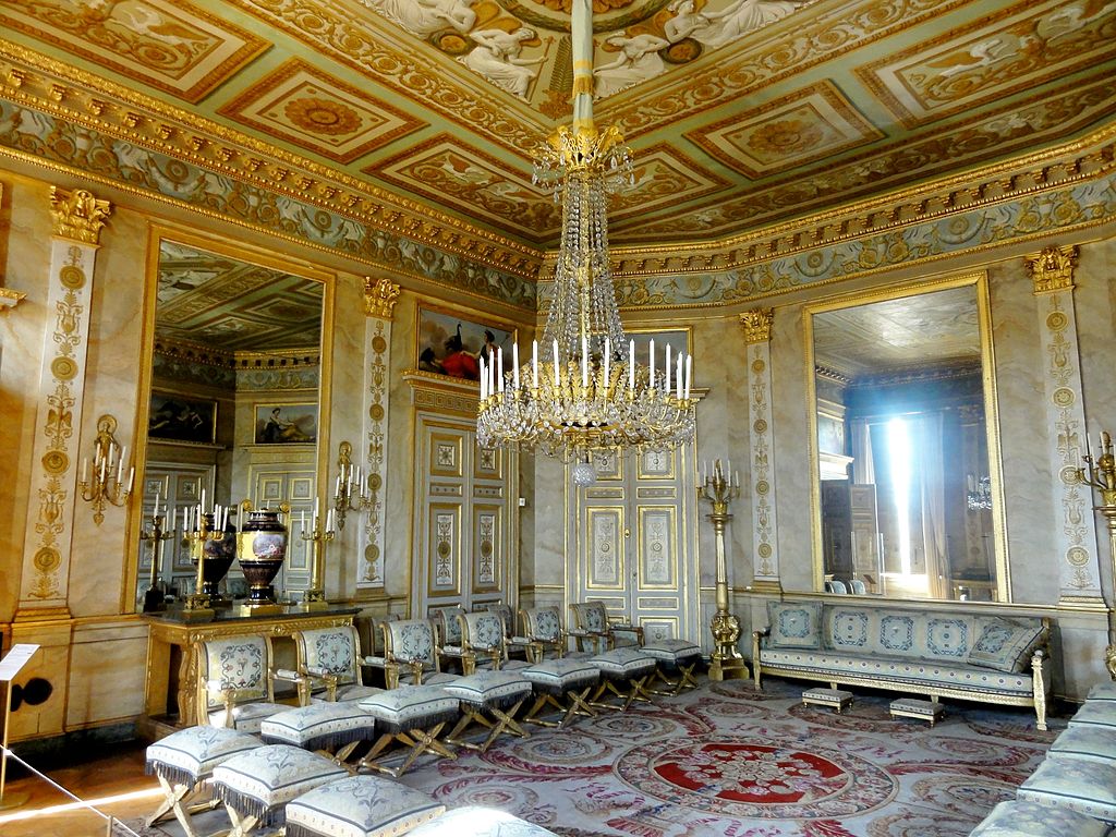 1024px-Compiègne_(60),_palais,_salon_des_Dames_d'honneur_3.jpg