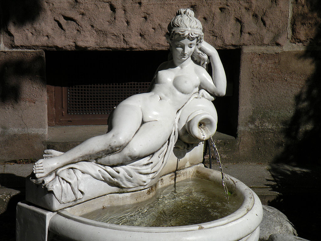 1024px-Drinking_water.Nuremberg.jpg