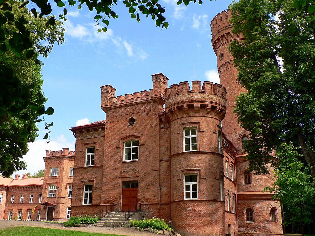 1024px-Lithuania_Raudone_Castle.jpg