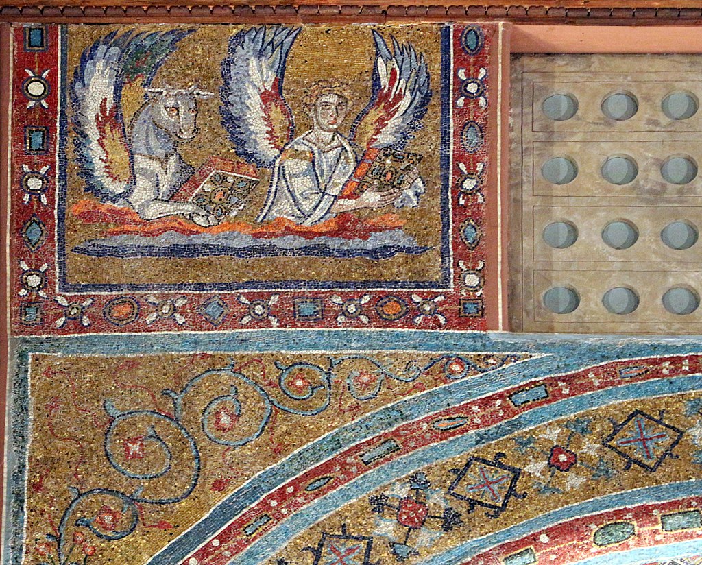 1024px-Mosaico_della_cappella_di_s._teodoro,_650_ca,_restaur.jpg