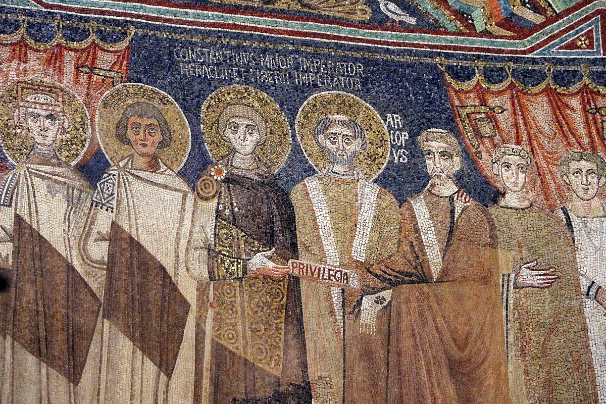 1200px-Sant'apollinare_in_classe,_mosaici_del_catino,_costantino_IV_e_i_fratelli_co.jpg