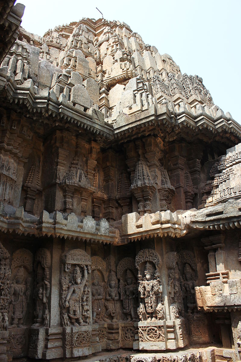 1235Stellate_tower_over_shrine_in_the_Lakshminarasimha_temple_at_Haranhalli.JPG
