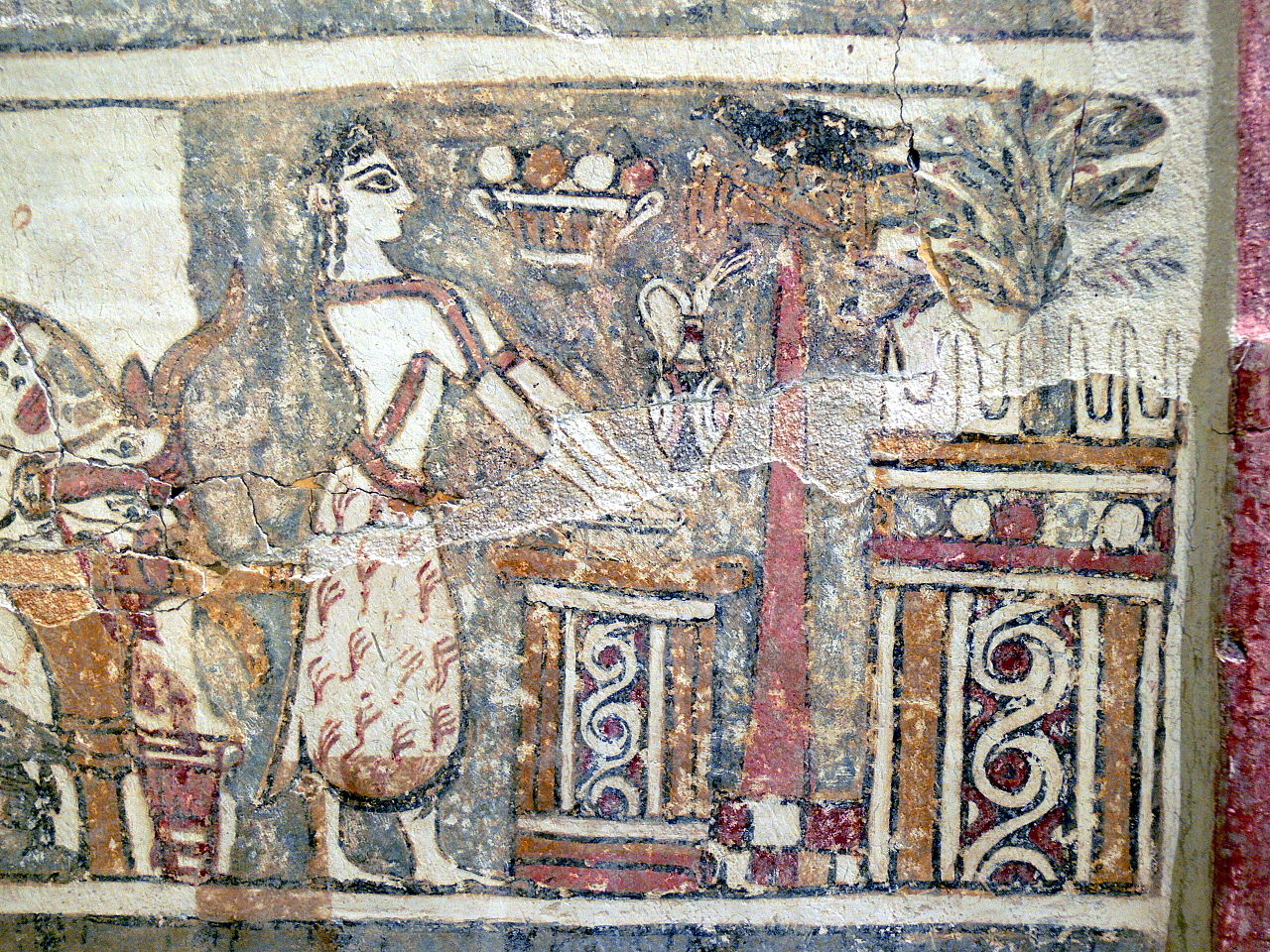 1280px-AMI_-_Sarg_von_Agia_Triada_4.jpg