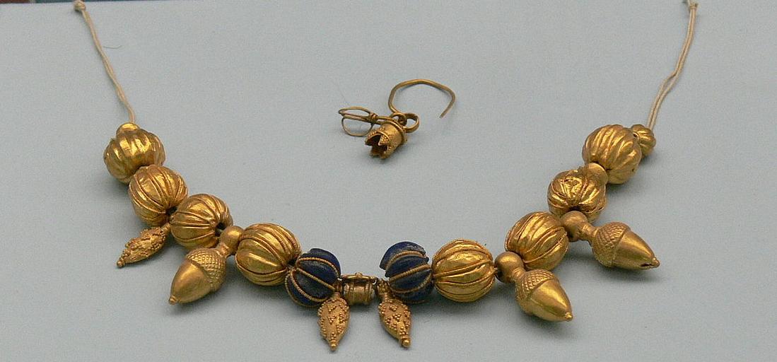 1280px-Antalya_Museum_-_Elmali_Goldschmuck.jpg