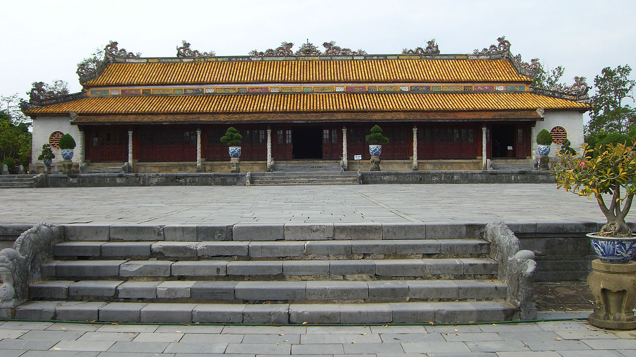 1280px-Citadel_of_Hue_2392419260_1d845a88a1_o.jpg