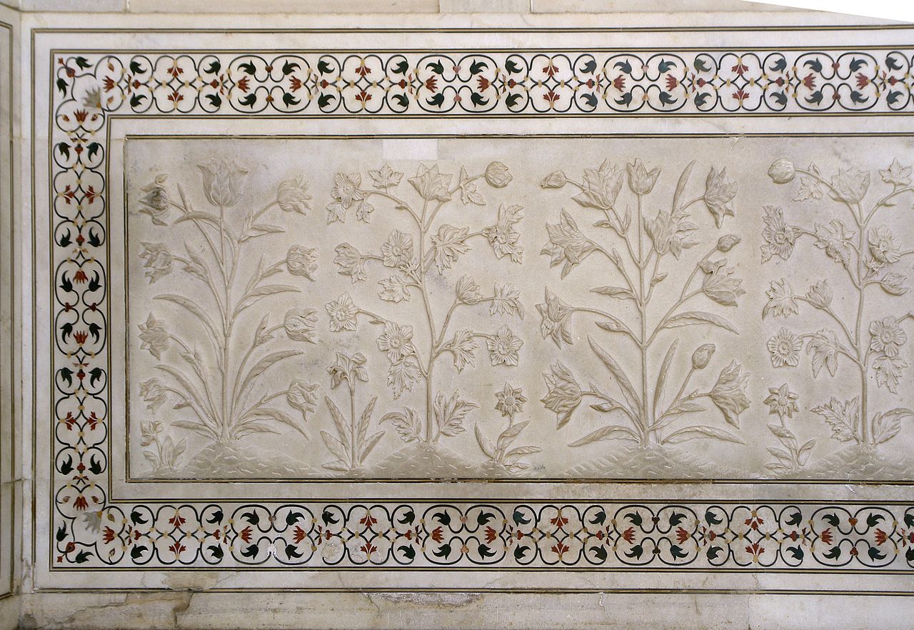 1280px-Flowers_in_marble,_left_part_2,_Taj_Mahal,_Agra,_India.jpg