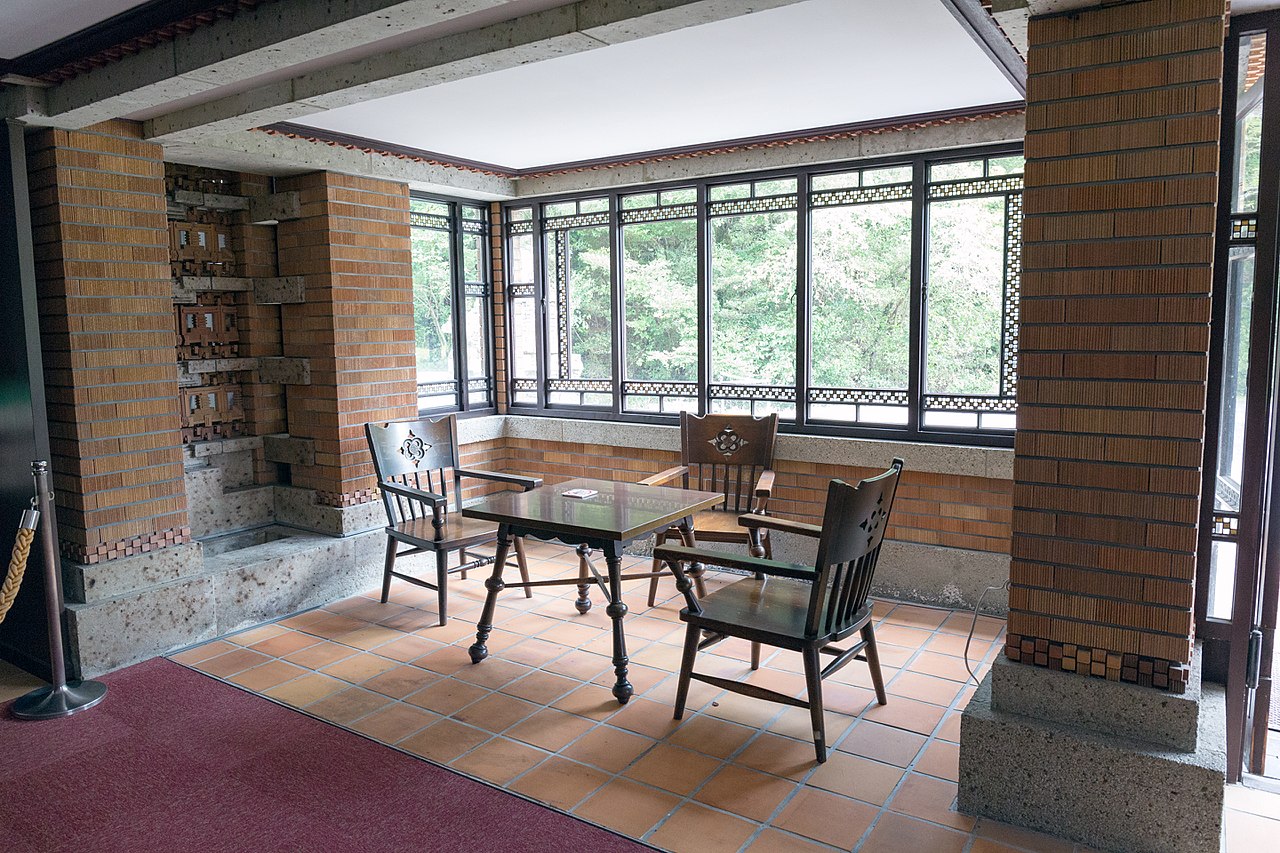 1280px-Imperial_Hotel_interior_2014_Museum_Meiji_Mura_3.jpg
