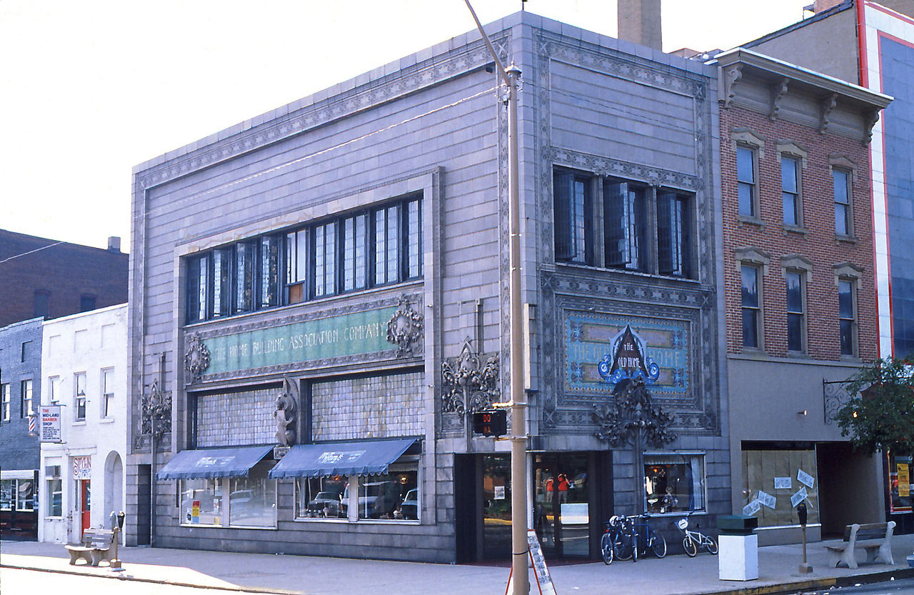 1280px-LSNewarkBank0.jpg