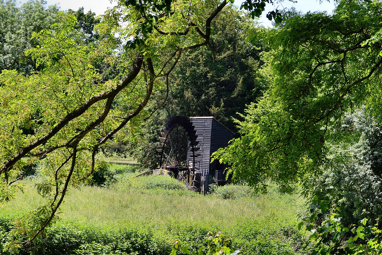 1280px-Painshill_Park,_Waterwheel_(1).jpg