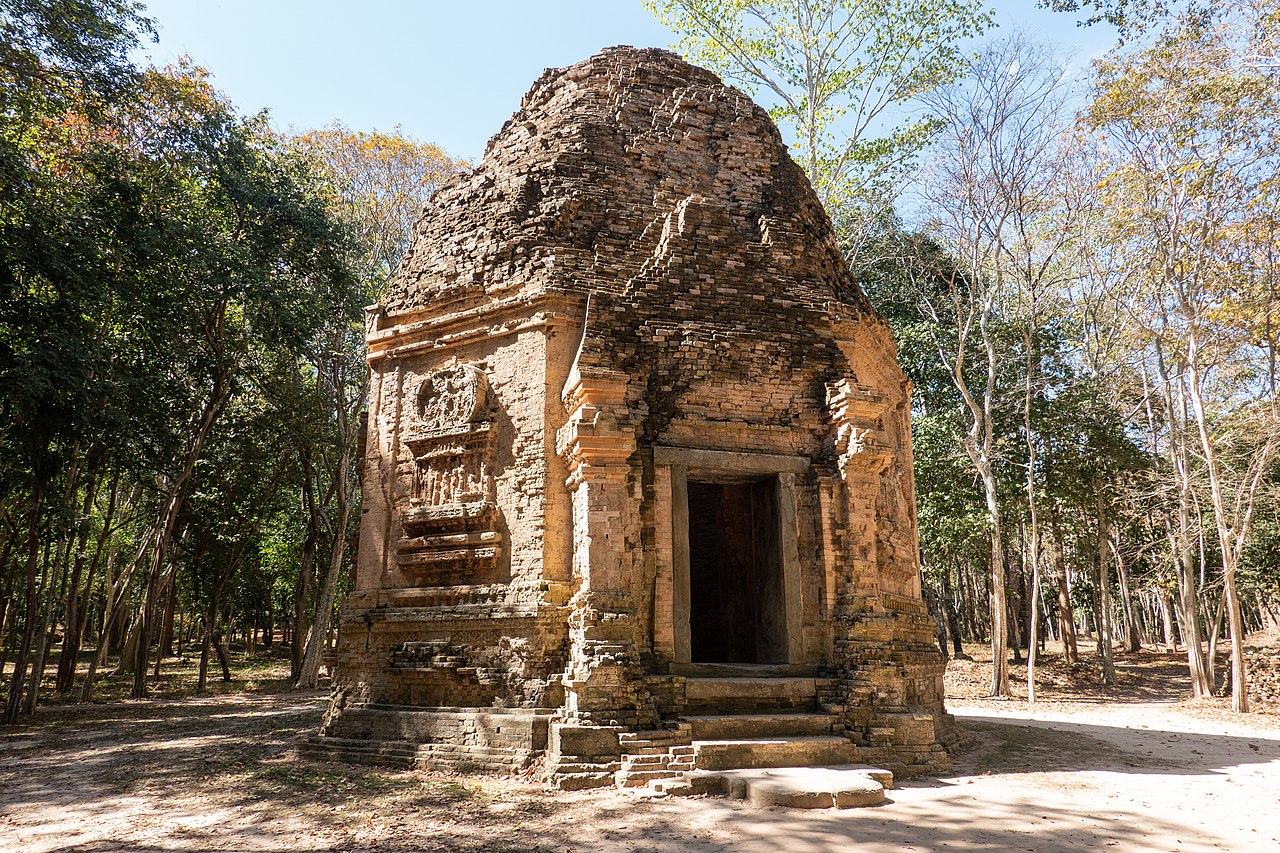 1280px-Sambor_Prei_Kuk-nX-48.jpg
