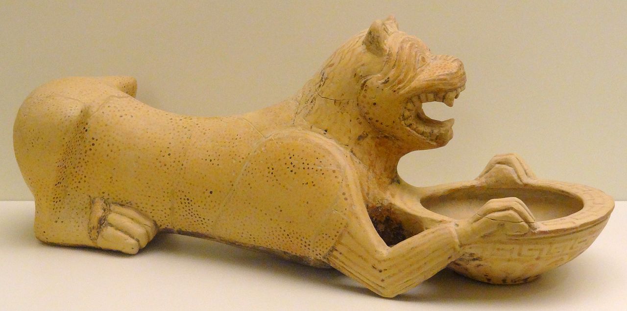 1280px-Terrakottafigur_01.jpg