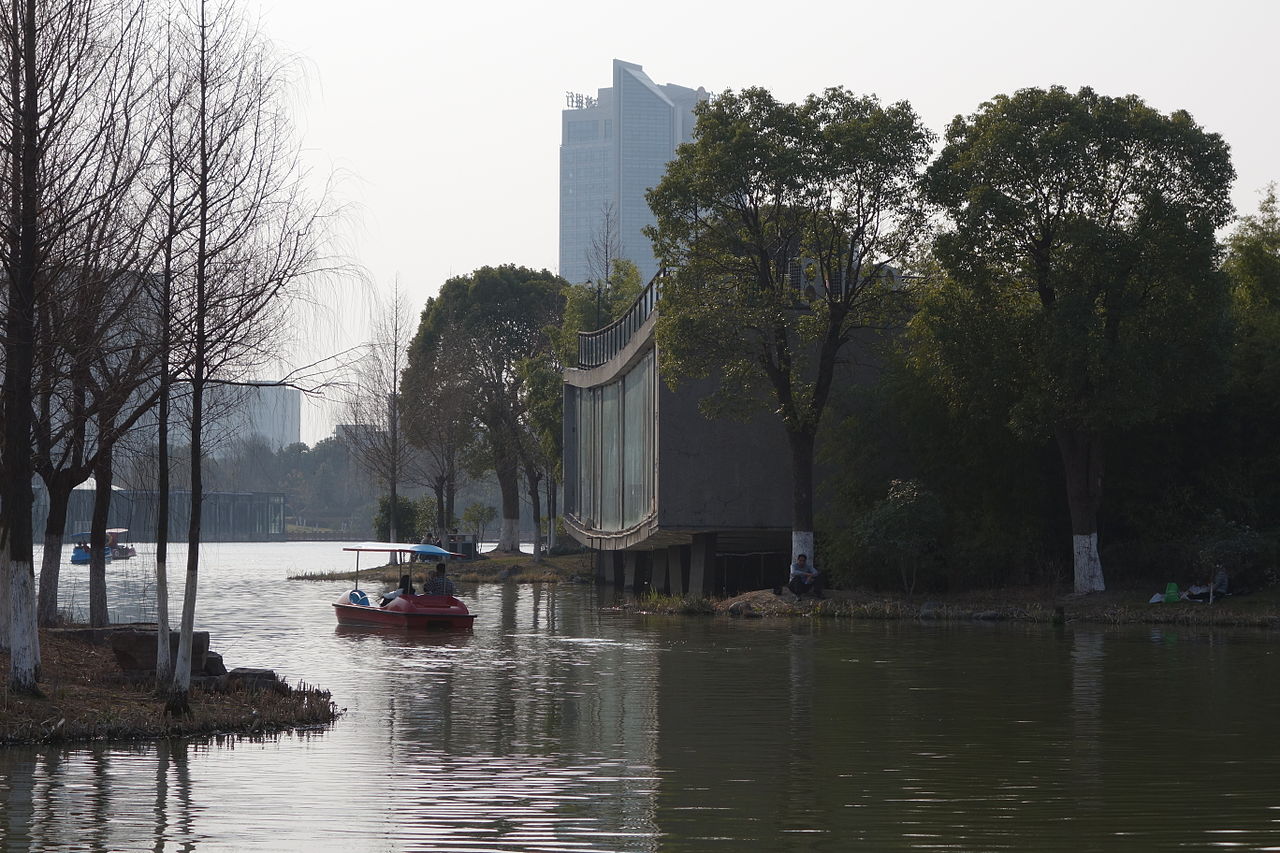 1280px-Yinzhou_Park_-_Five_Scattered_Houses_-_Cafe_(03).JPG