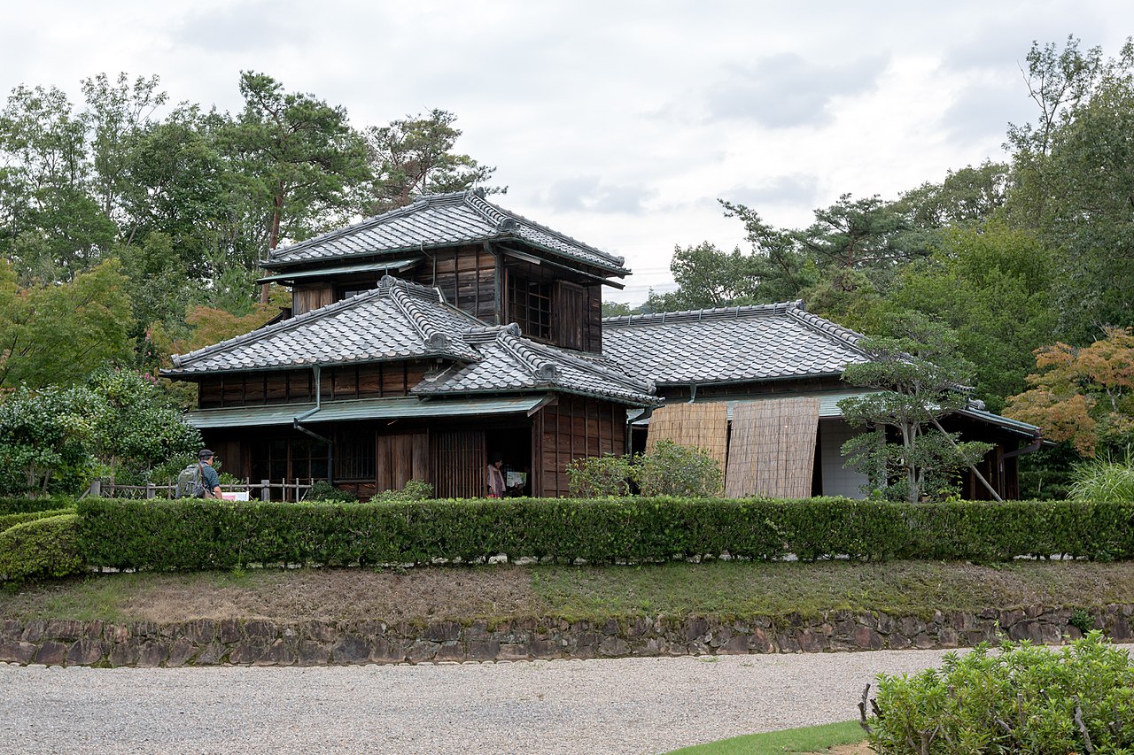 1280px-Zagyo-so_2014_Museum_Meiji_Mura_1.jpg