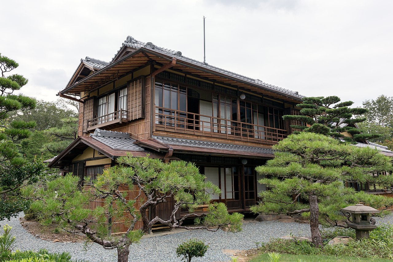 1280px-Zagyo-so_2014_Museum_Meiji_Mura_2.jpg