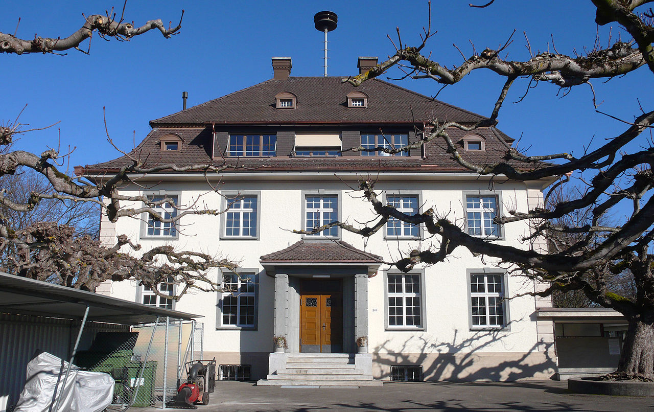 13 280px-SchuleKurzrickenbach1.jpg