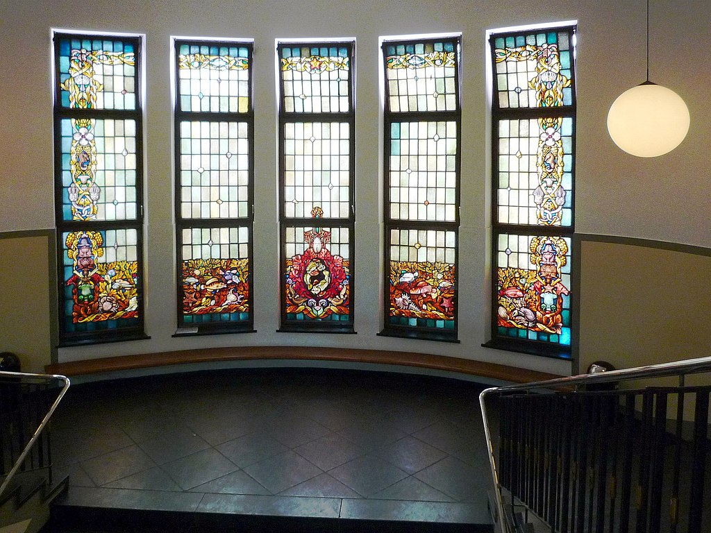 13Zoo_Berlin_Aquarium_Treppenhaus.jpg
