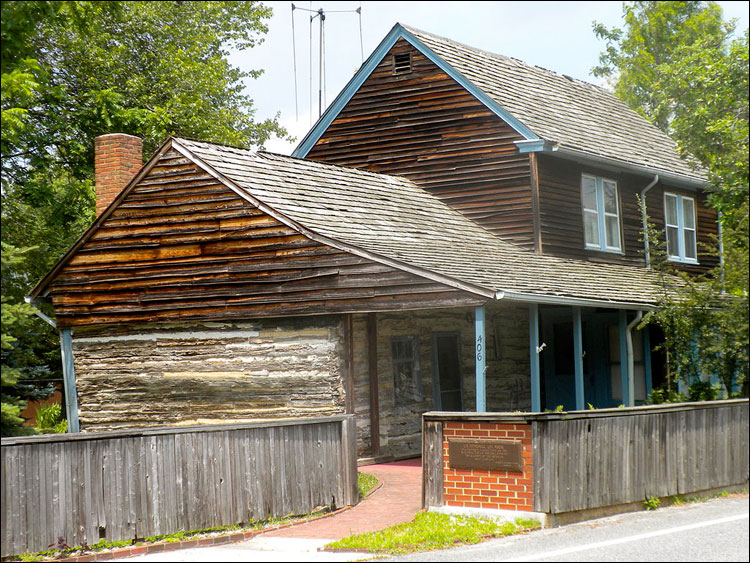 1640 log_house.jpg