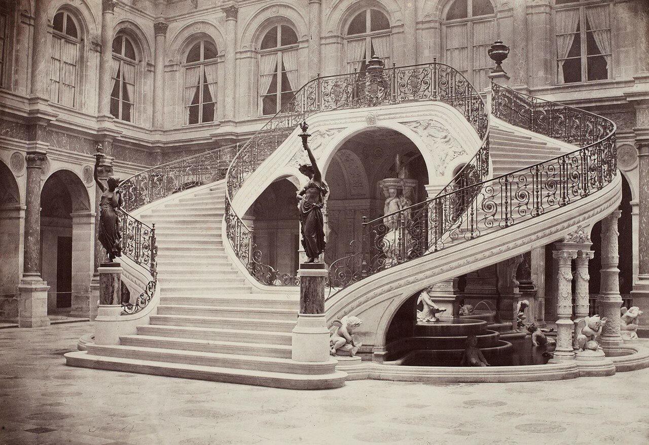 1860-е. Отель -де- Виль в Париже , Лестница Суда Чести.jpg