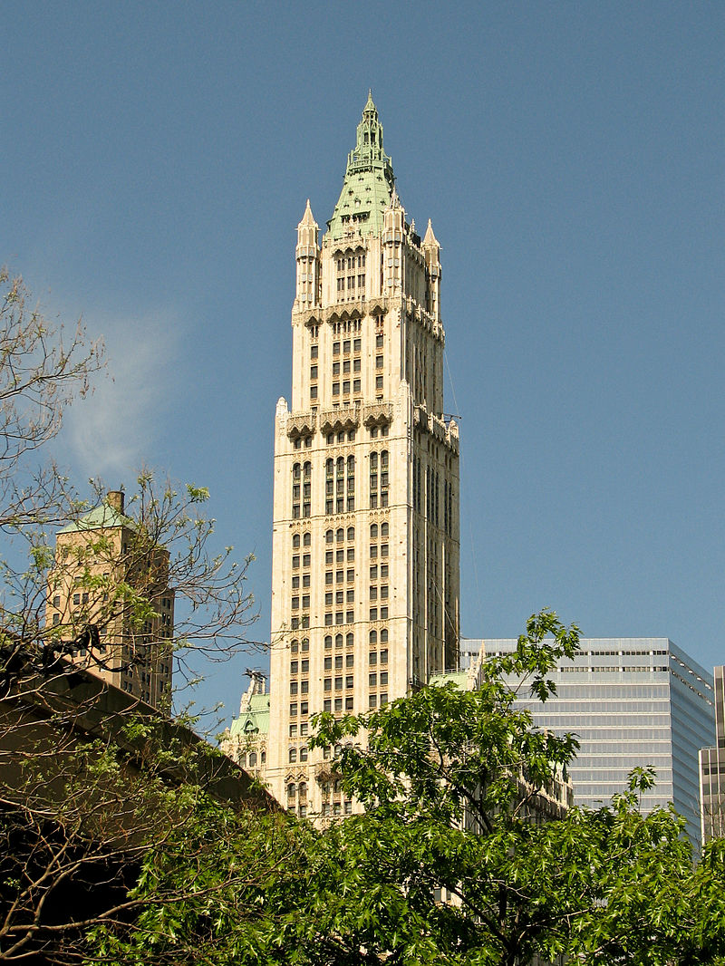 1913New_York_City_Woolworth_Building_07.jpg