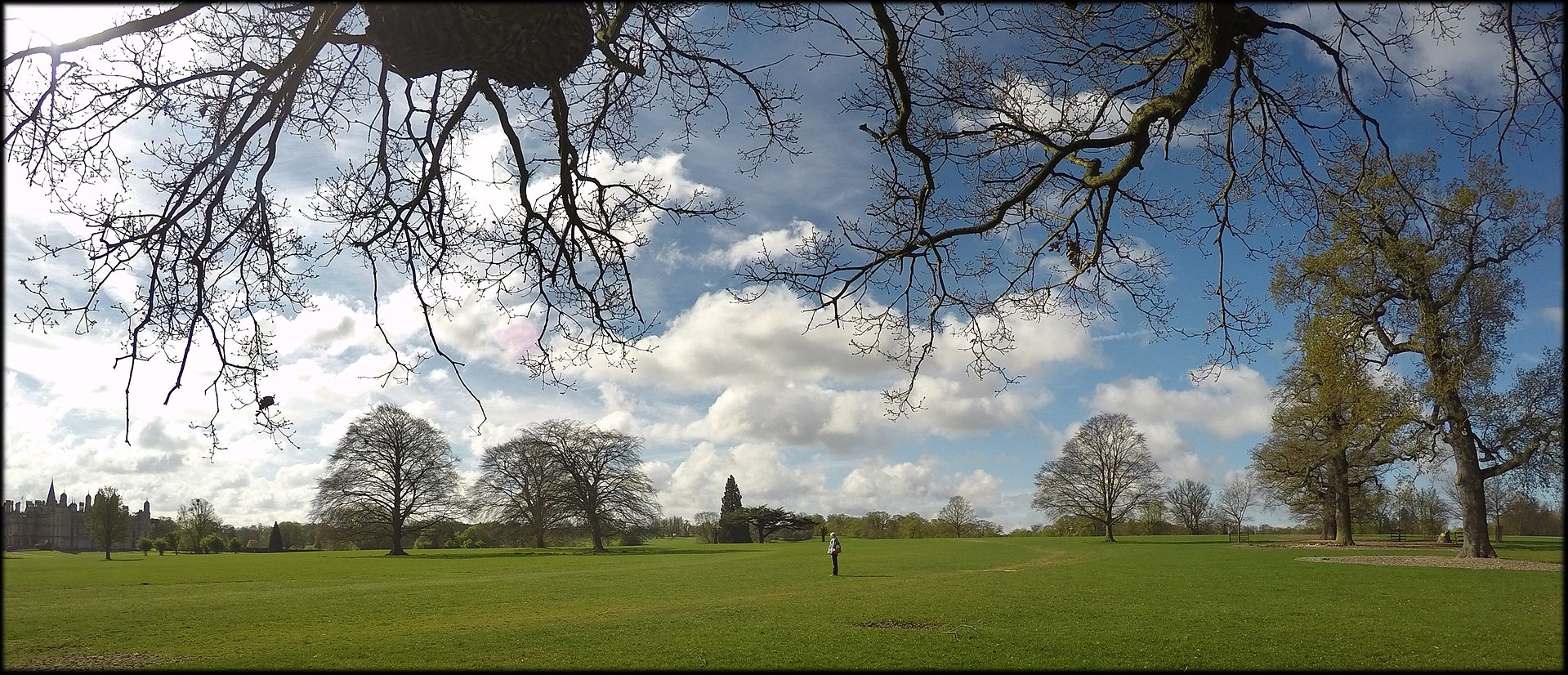 1920px-Burghley_House_park,_landcape_april_2017a_08.jpg