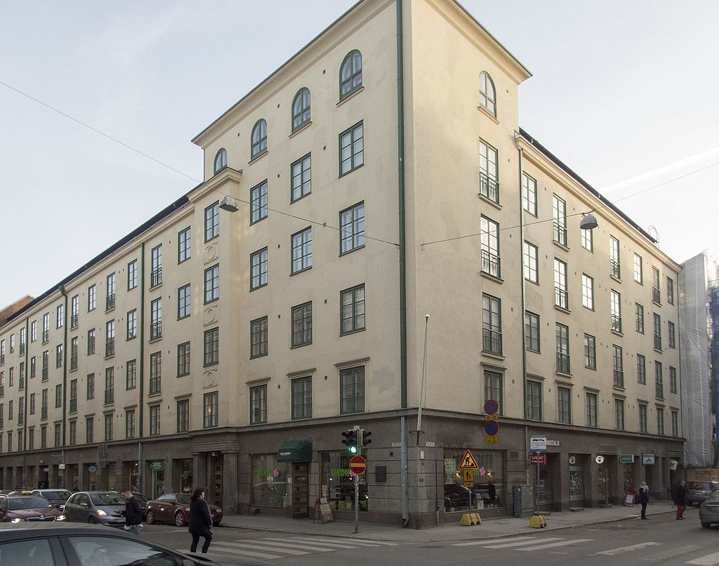 1927Fredrikinkatu_30_-_Lönnrotinkatu_16,_Helsinki.jpg