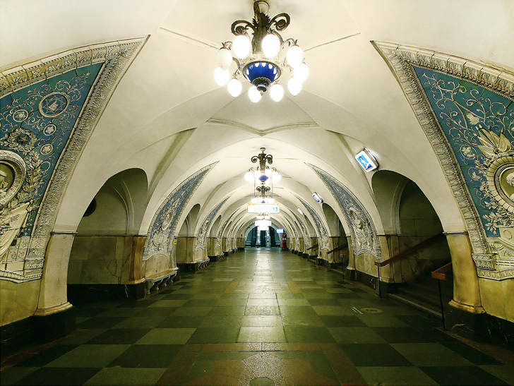 1950The_Taganskaya_Station_Interior.jpg