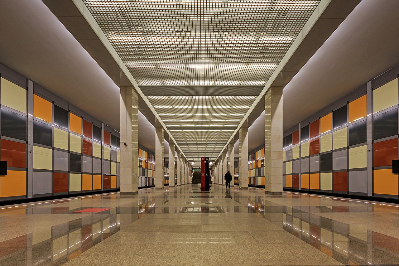 2016Salarievo_Metro_station_04-2016.jpg
