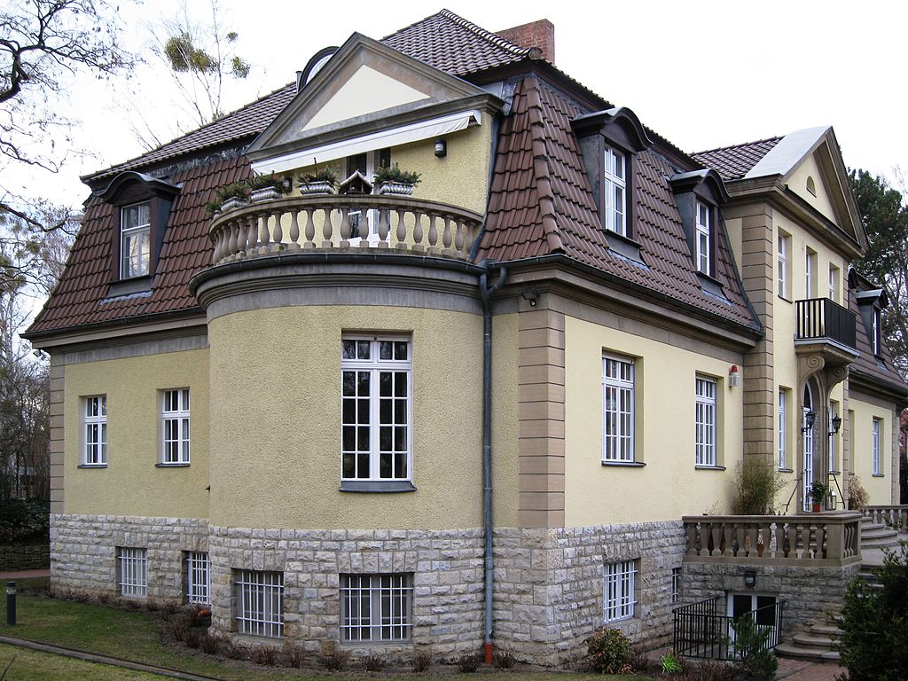 21 1024px-Bitterstraße_14_Berlin-Dahlem.jpg