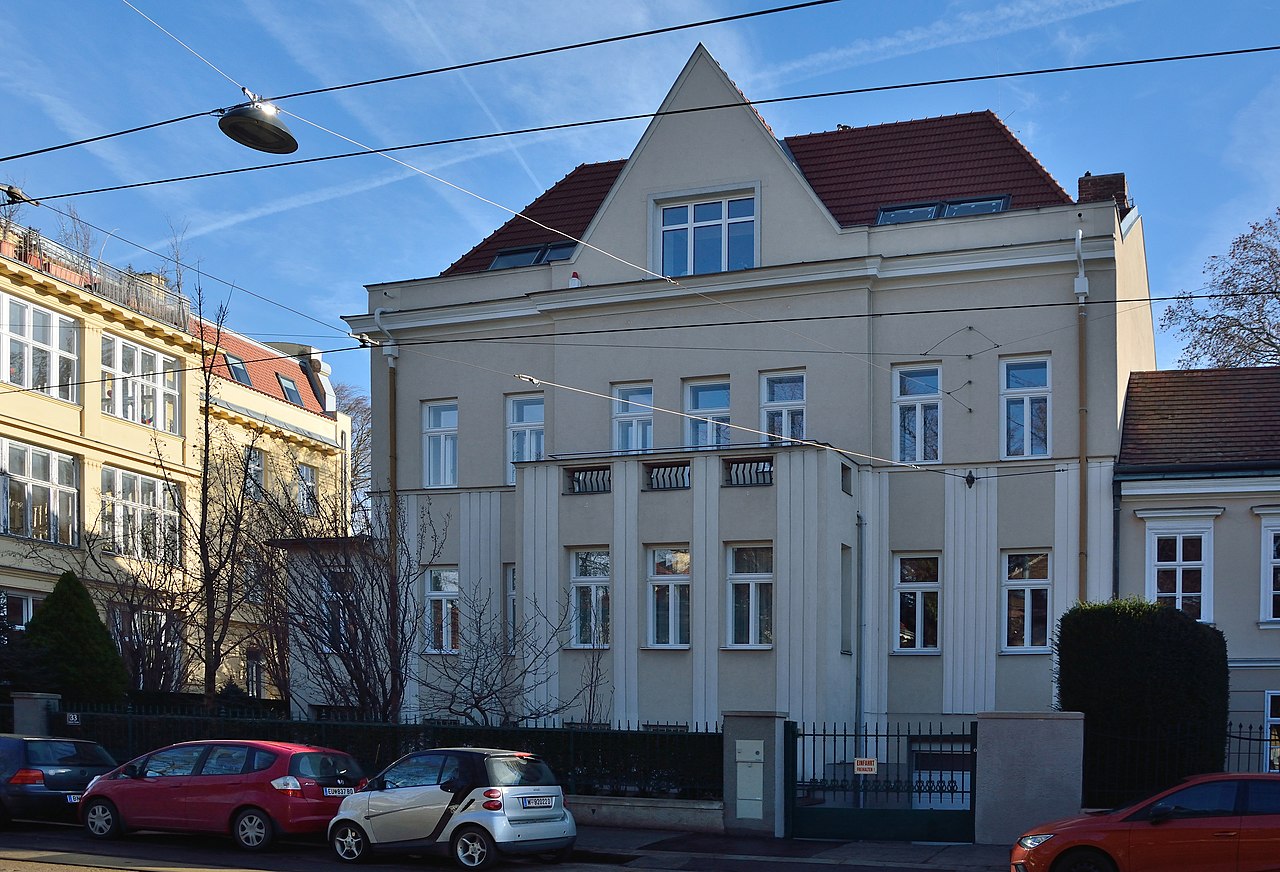 21 Lainzer_Straße_33,_Vienna.jpg