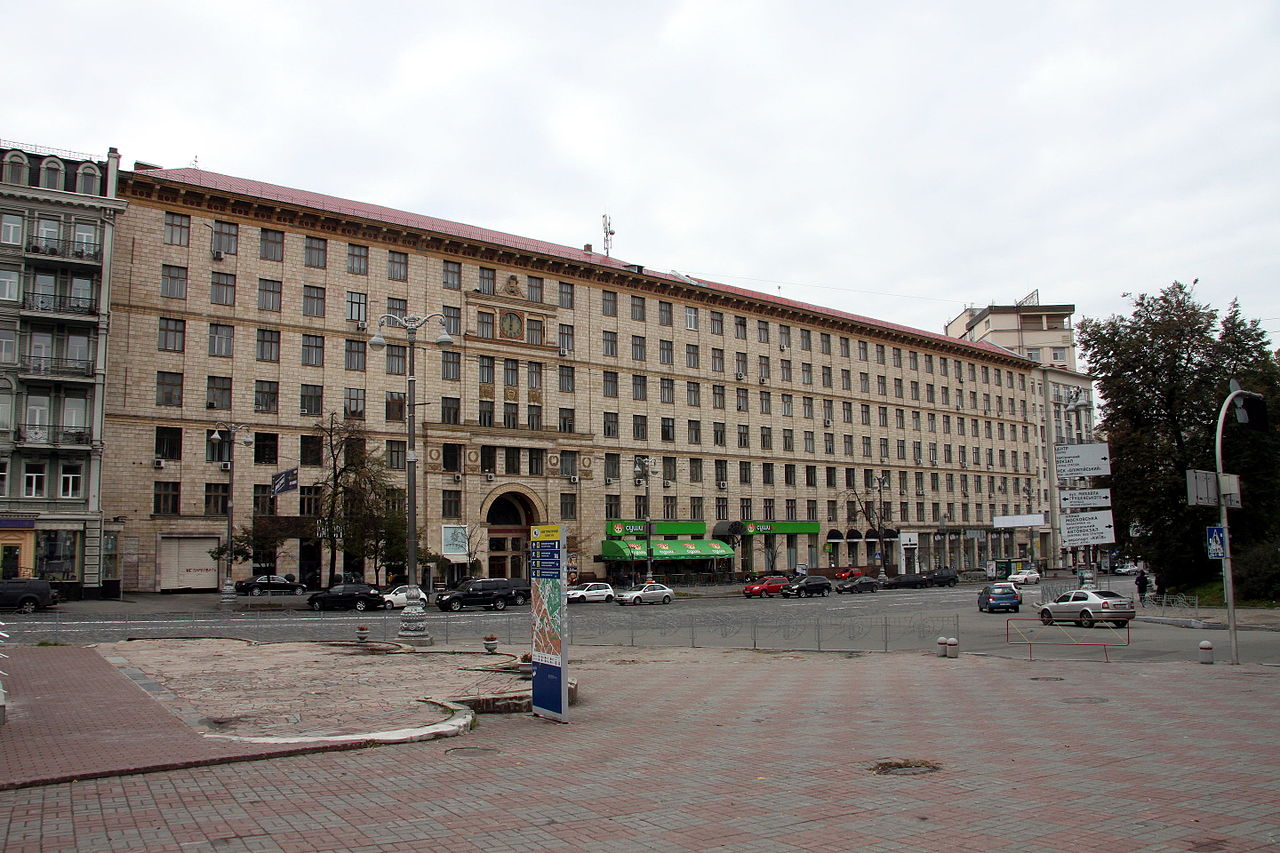 25 1280px-Pechersk_28_09_13_131.jpg