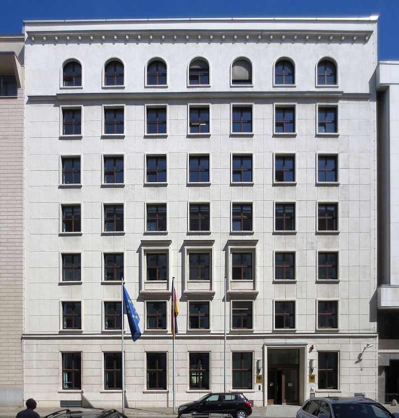 26 800px-Berlin,_Mitte,_Taubenstraße_42-43,_Bürogebäude_Deutsche_Heroldversicherung_03.jpg