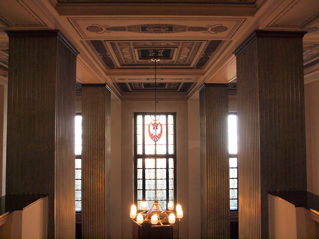 28 1024px-Bank_Rolny_Warszawa_-_wnętrze.jpg