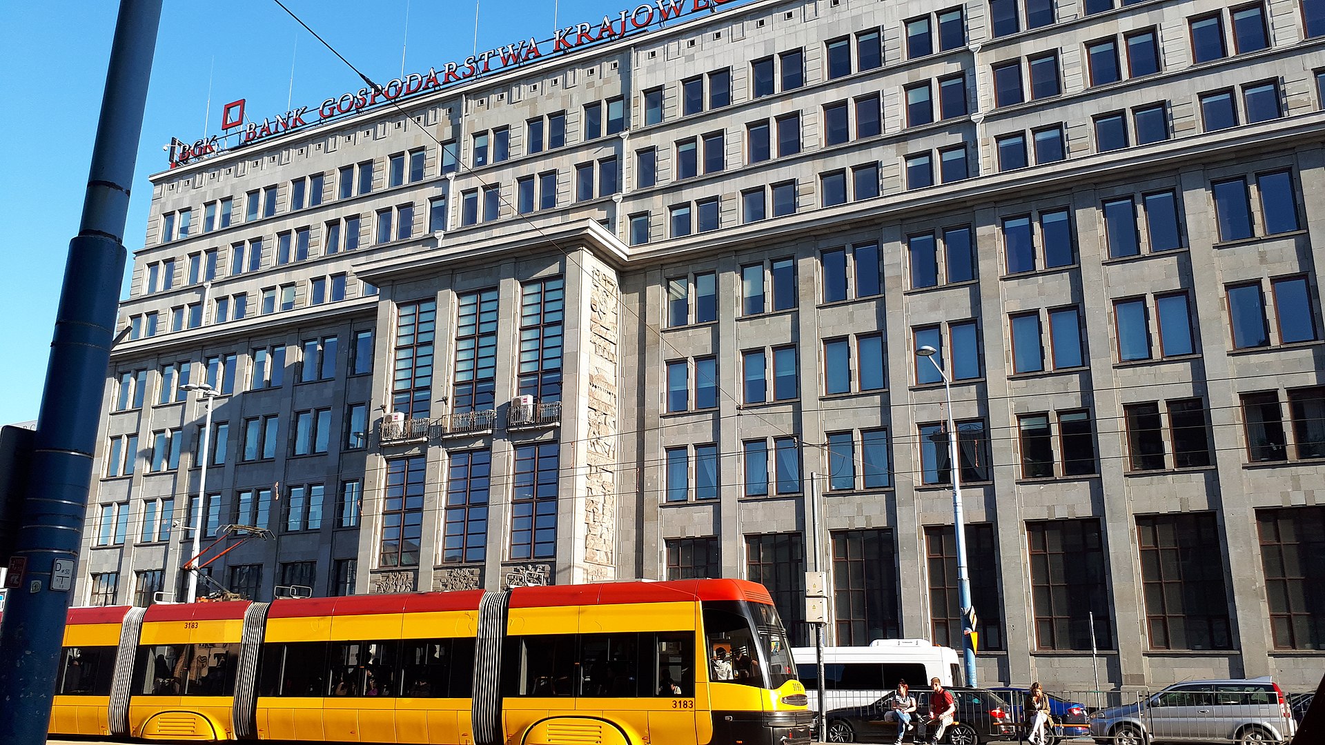 31 1920px-20190419_173331_pge_warszawa_april_2019.jpg