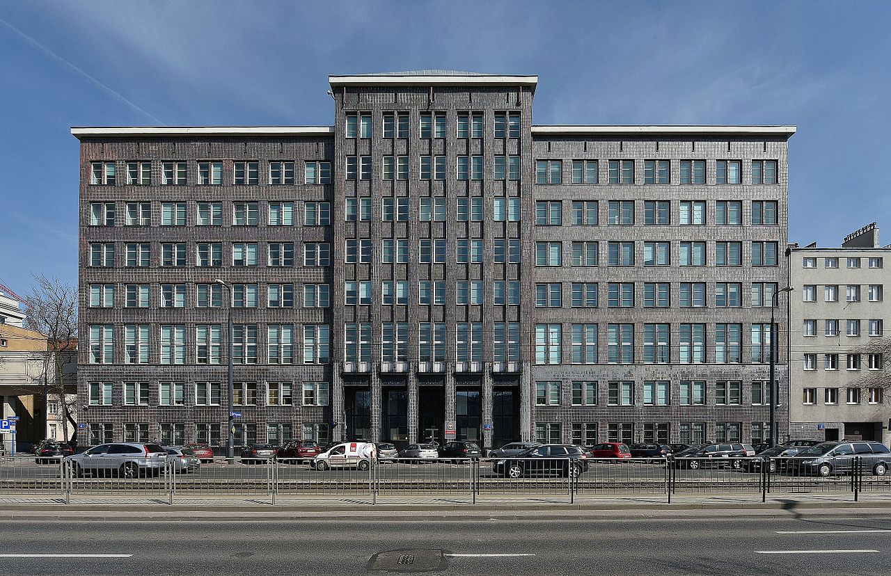 31 Gmach_Ministerstwa_Komunikacji_w_Warszawie_2017.jpg