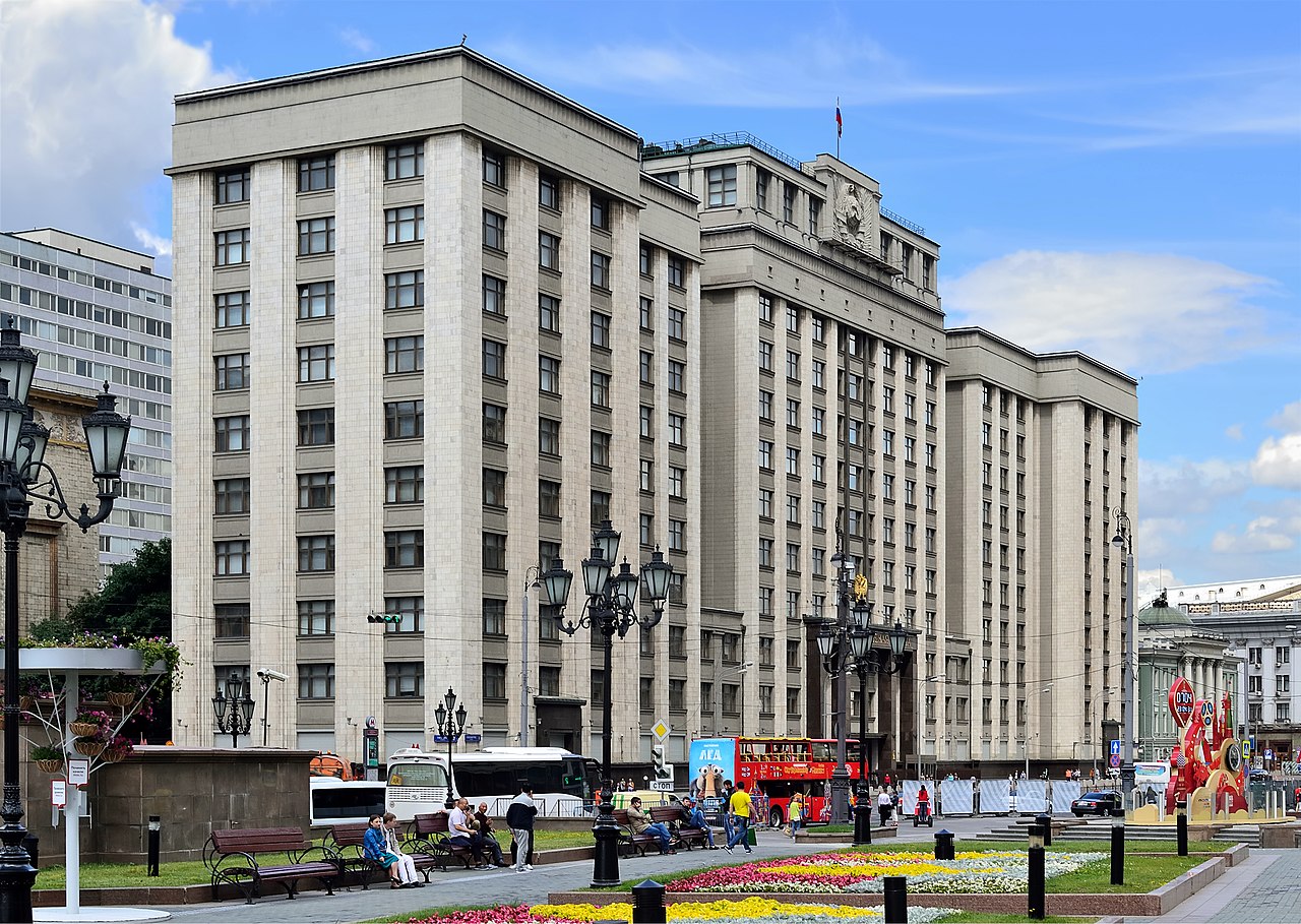 35 6Building_of_Council_of_Labor_and_Defense,_Moscow.jpg