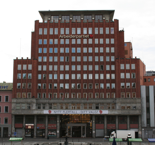 35 Arbeiderpartibygningen_quevaal.jpg