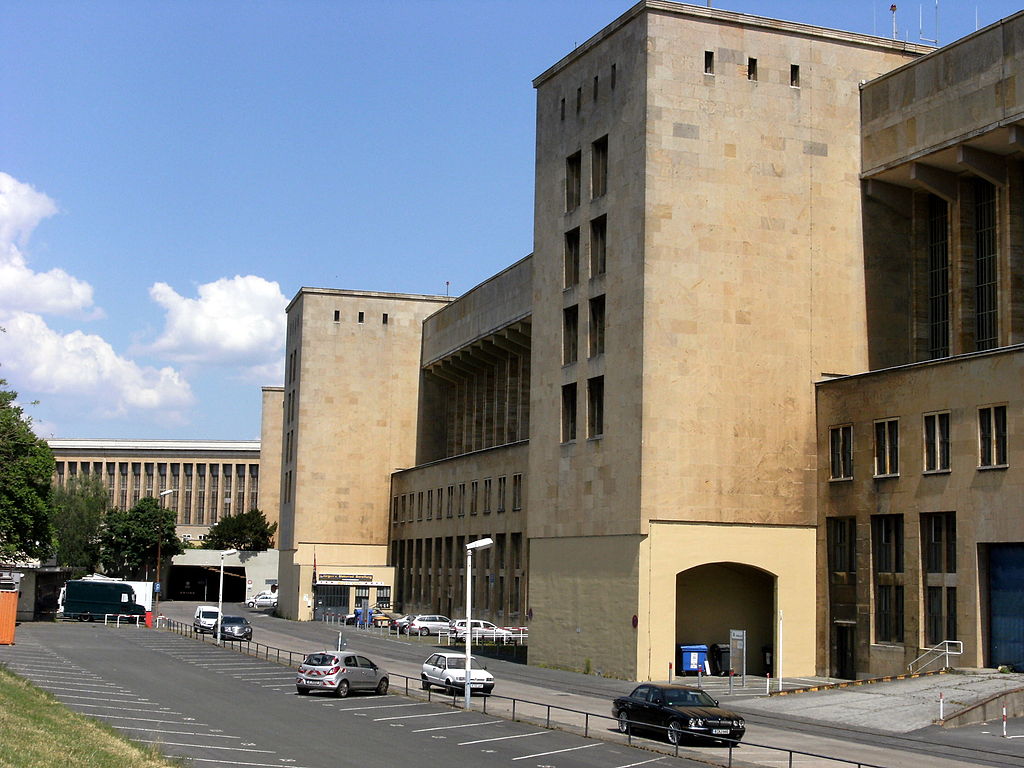 41 1024px-200806_Berlin_555.jpg